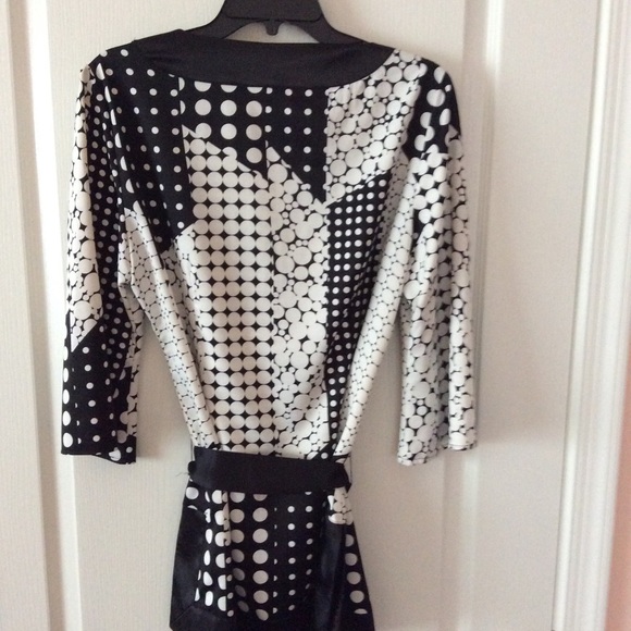 LAST MARKDOWN SOFT FLOWING TOP! - Picture 2 of 7